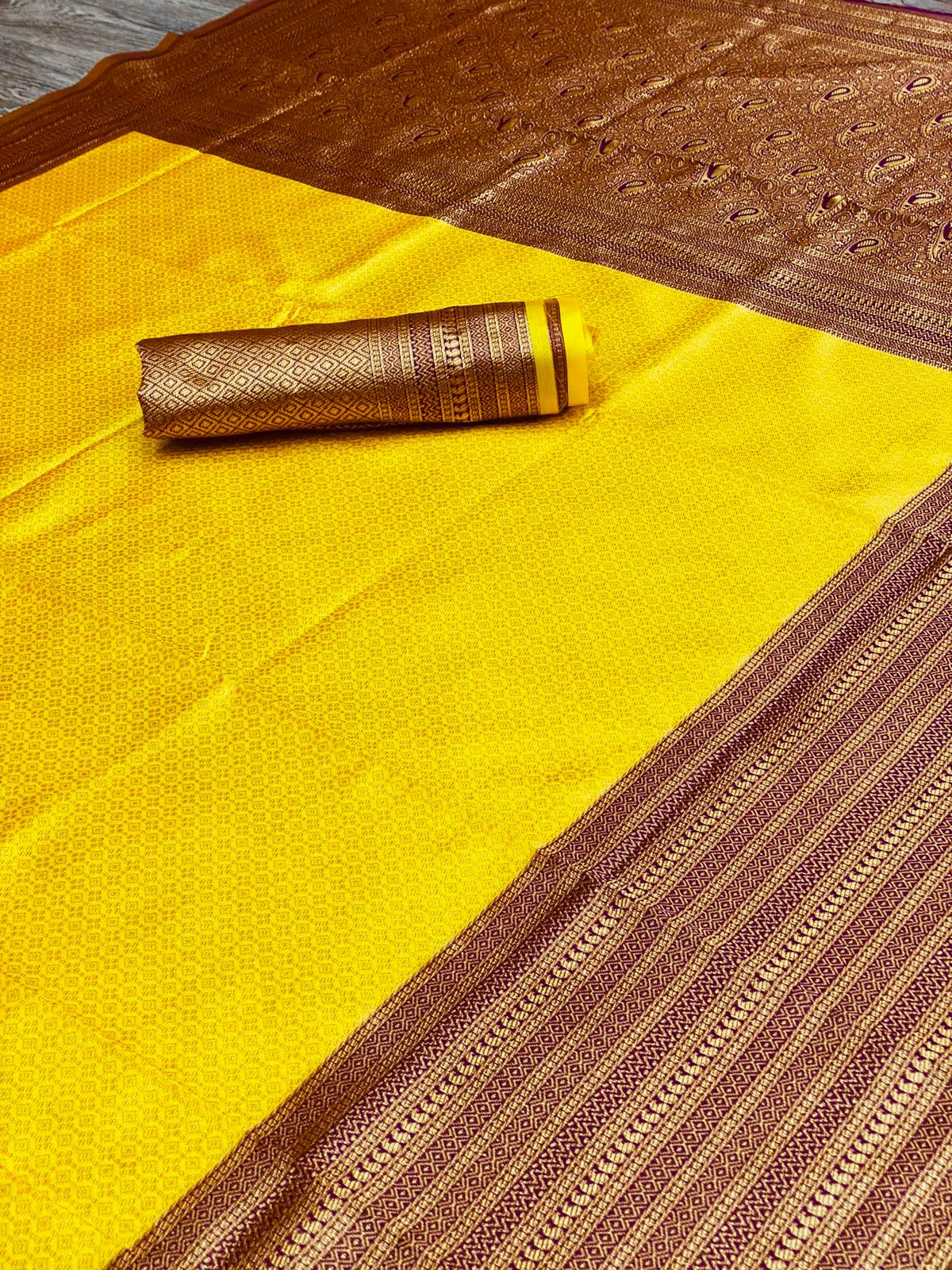 Lichi Silk Banarasi Saree Anantexports