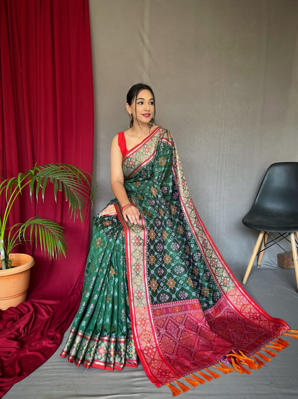 Beautiful Designer Rangeen Meenakari Patola Silk Saree Anant Tex Exports Private Limited