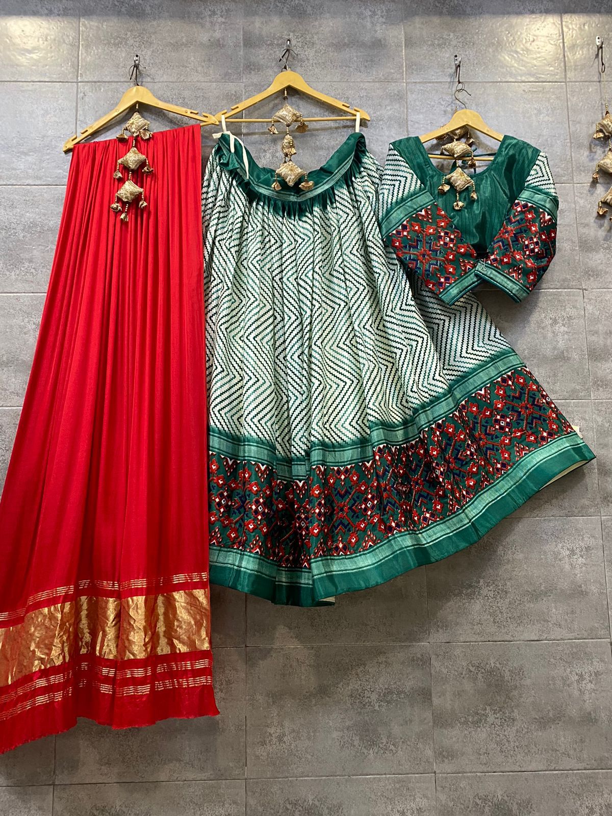 Party Wear Designer Crape Silk Lehenga Anantexports