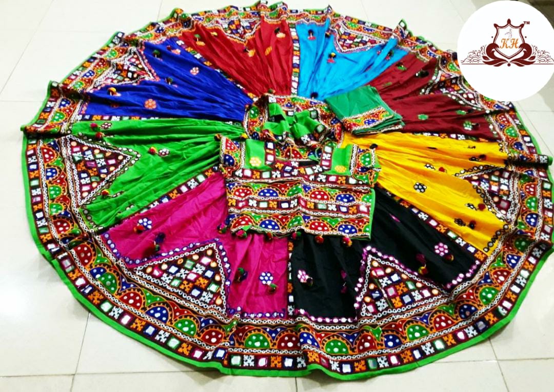 Navratri Gamthi Lehenga choli with Traditional Dupatta Anantexports