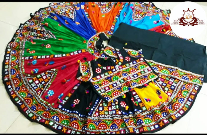 Navratri Gamthi Lehenga choli with Traditional Dupatta Anantexports