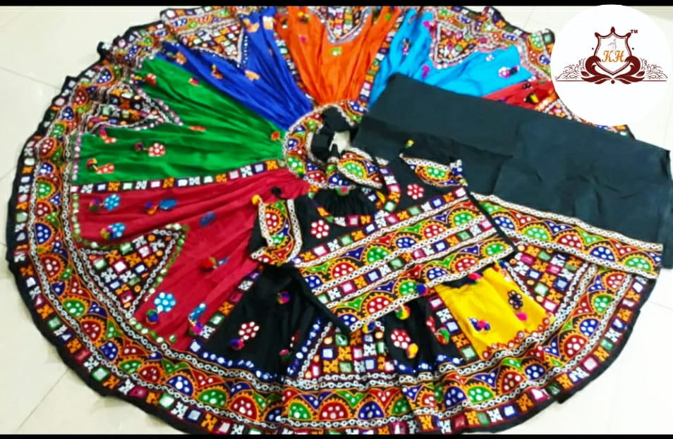 Navratri Gamthi Lehenga choli with Traditional Dupatta Anantexports