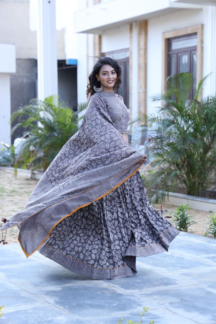 Designer Top &amp; skirt Printed Lehenga Anant Tex Exports Private Limited