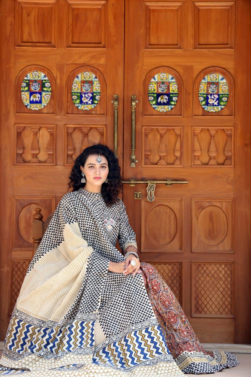 Designer Top &amp; skirt Printed Lehenga Anant Tex Exports Private Limited
