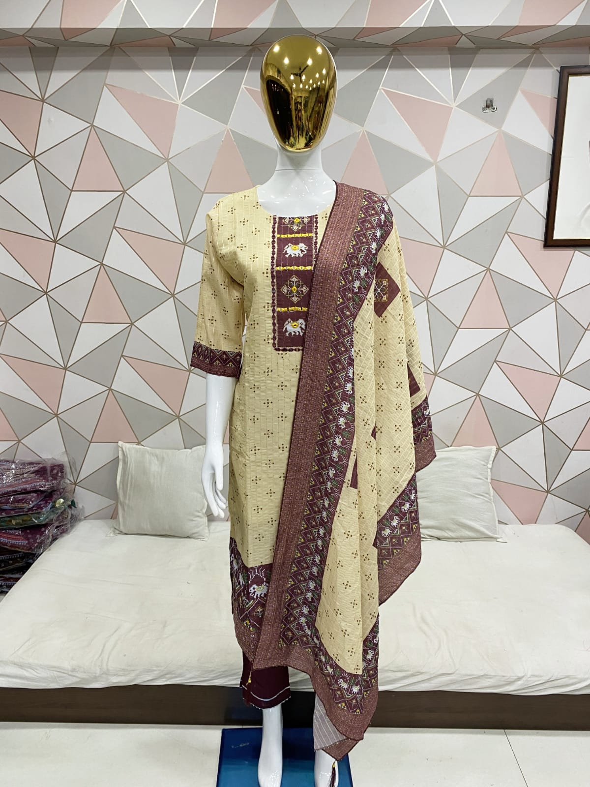 MUSLIN WITH SEQUENCE KURTI AND PANT Anant Tex Exports Private Limited