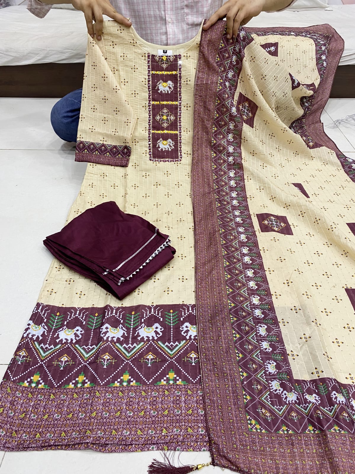 MUSLIN WITH SEQUENCE KURTI AND PANT Anant Tex Exports Private Limited