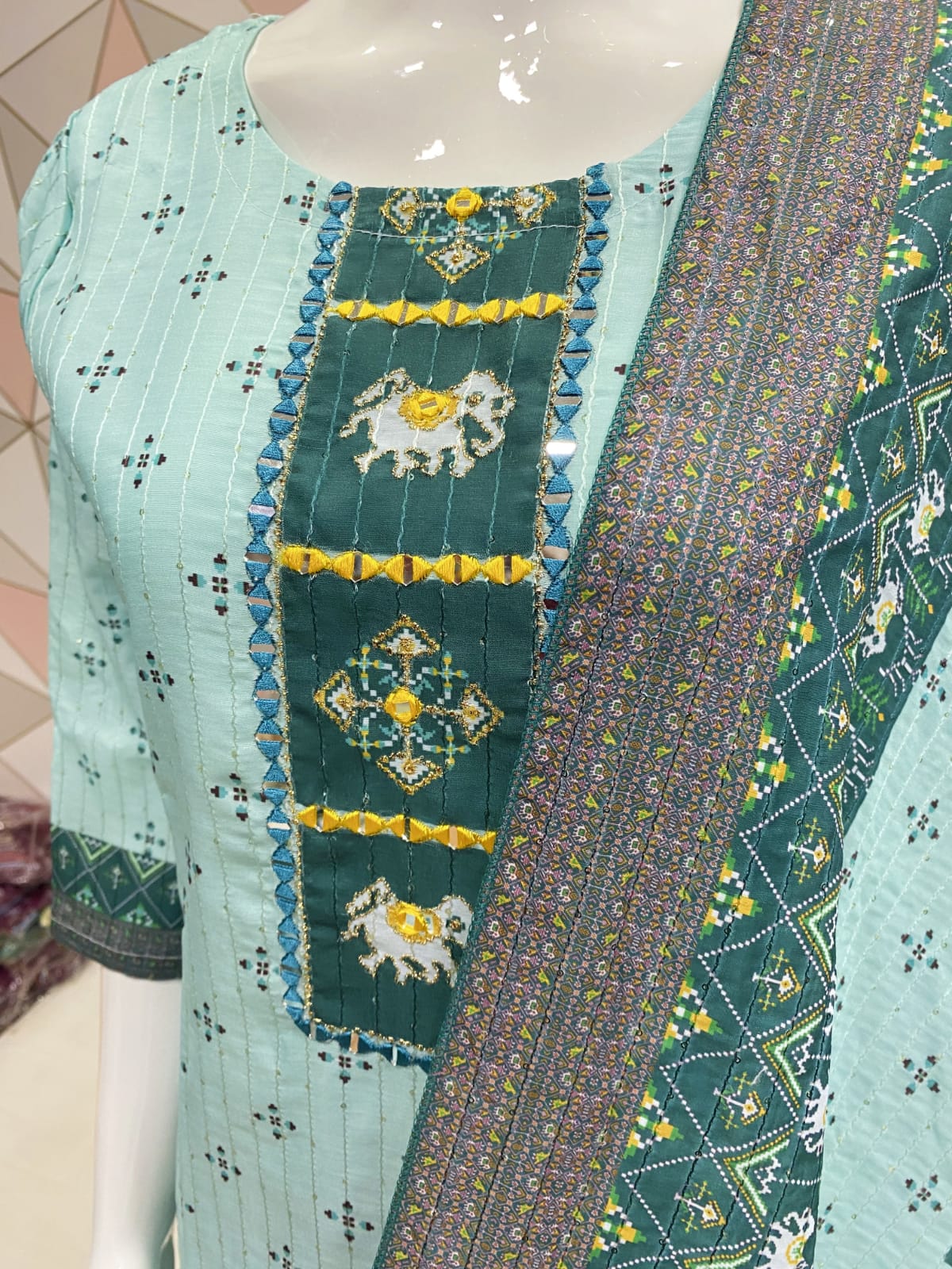 MUSLIN WITH SEQUENCE KURTI AND PANT Anant Tex Exports Private Limited
