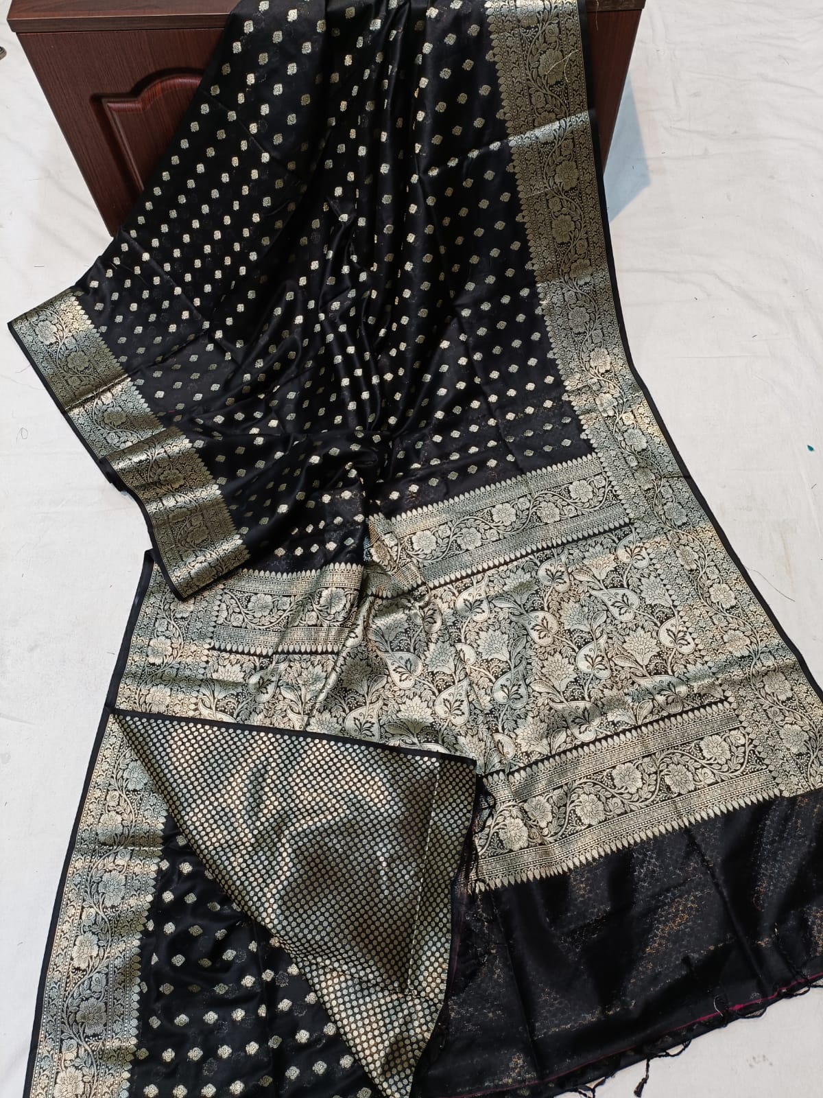 BEAUTIFUL MUGA KATAN SAREE Anant Tex Exports Private Limited