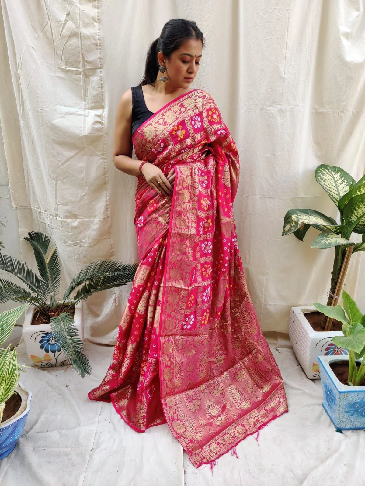 PAVITRA ZIGZAG JAIPURI SILK BANDHANI SAREE Anant Tex Exports Private Limited